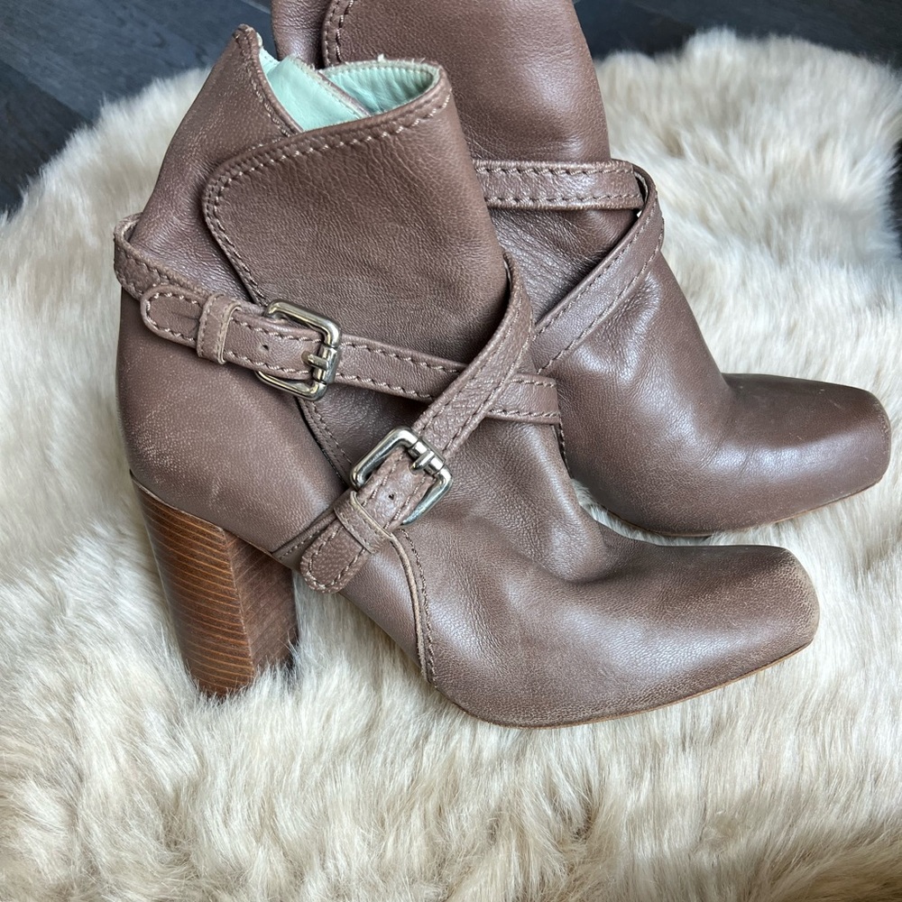 Sportsmax Brown booties size 37